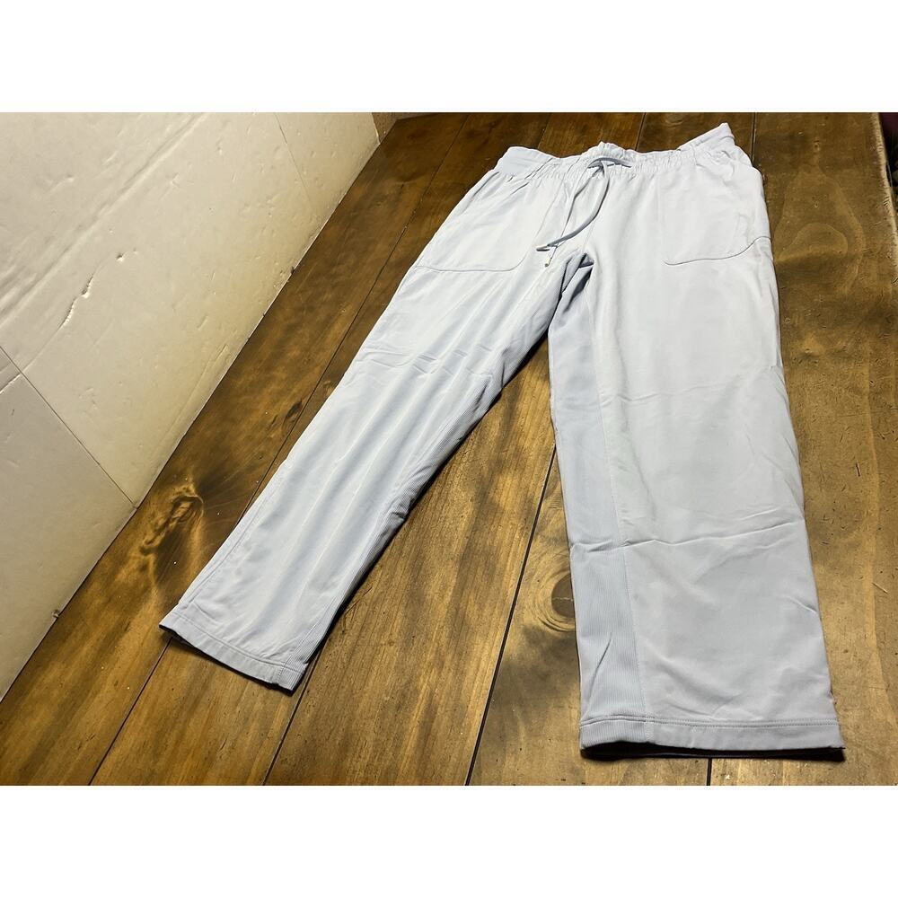 Lululemon Beyond the Studio Crop in Blue Linen size 8